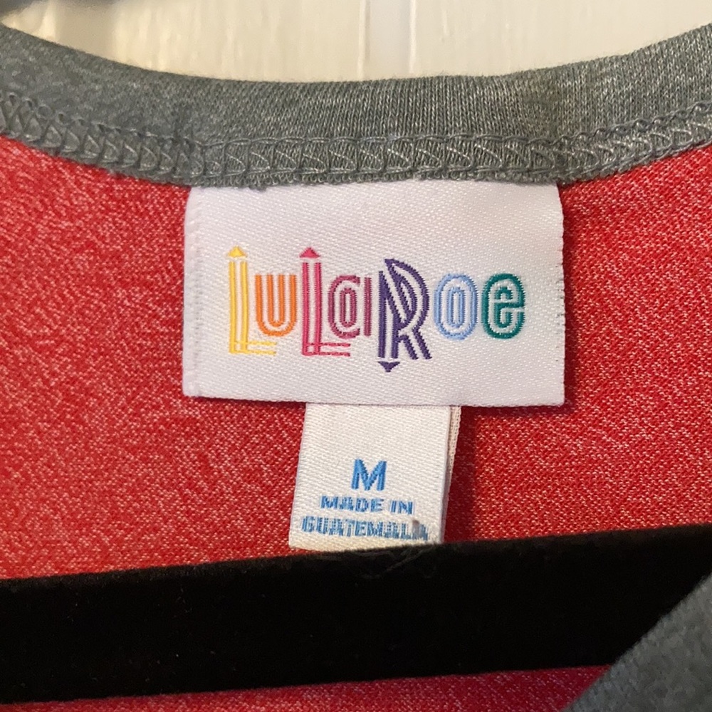 —Medium LuLaRoe Randy T - Picture 3 of 5